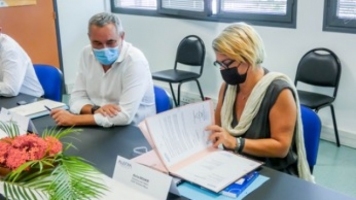 Centre hospitalier ouest Réunion une convention pour l'inser ... Image 1